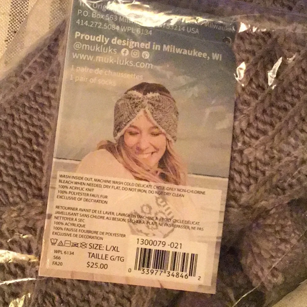 Muk Luks Gray Pom Pom Cabin Socks